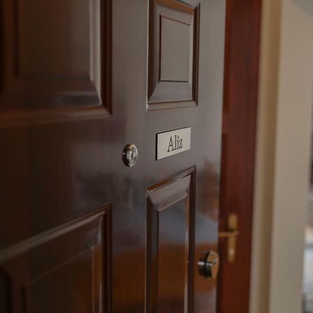 מישקולץ Aliz Apartman מראה חיצוני תמונה