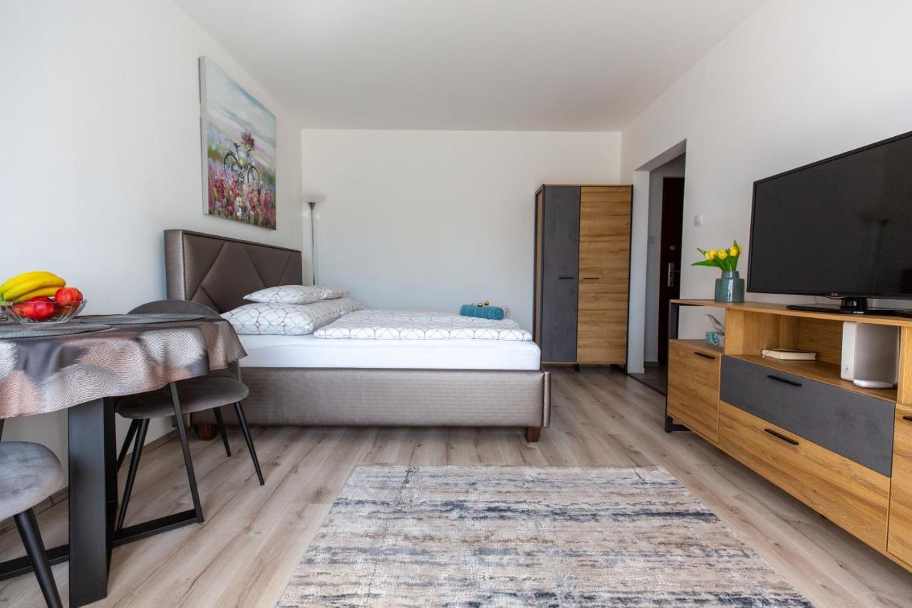 מישקולץ Aliz Apartman מראה חיצוני תמונה